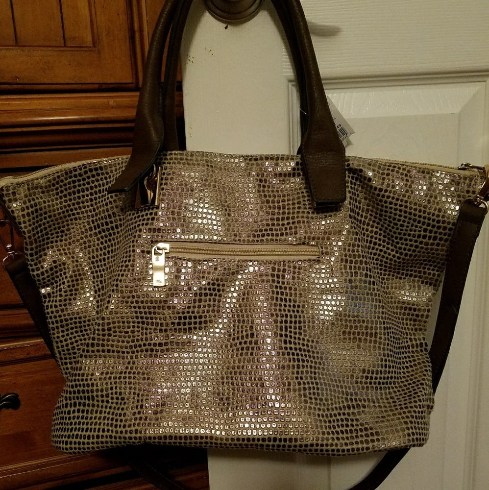 Nwt Andrew Marc pocketbook